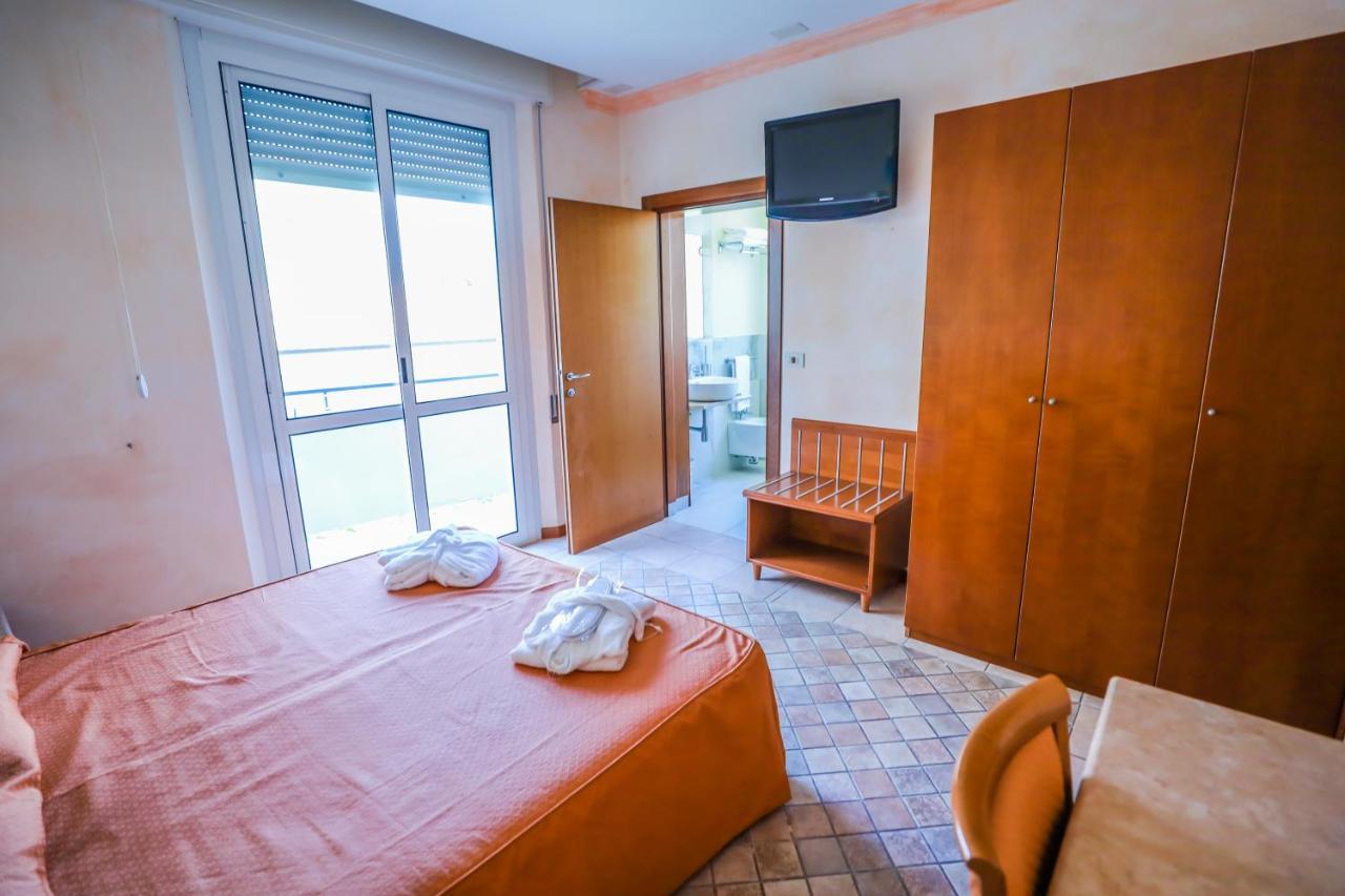 Hotel Rosalba Valentini Family Village Bellaria-Igea Marina Esterno foto