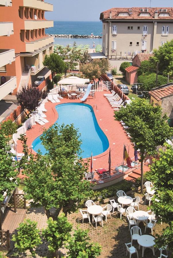 Hotel Rosalba Valentini Family Village Bellaria-Igea Marina Esterno foto