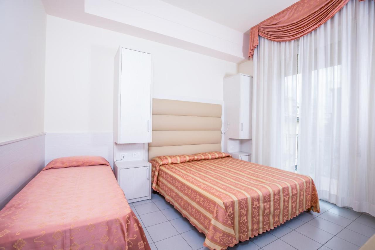 Hotel Rosalba Valentini Family Village Bellaria-Igea Marina Esterno foto