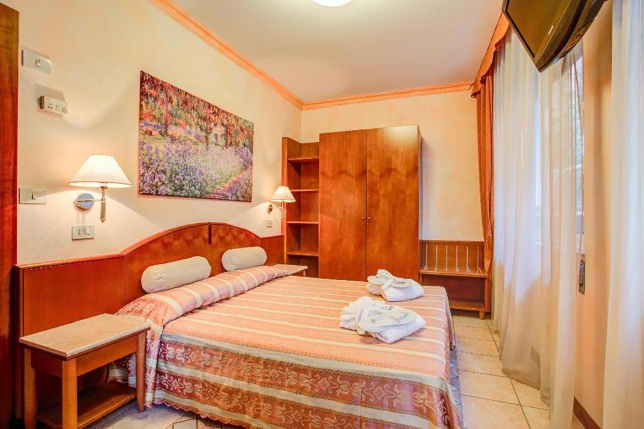 Hotel Rosalba Valentini Family Village Bellaria-Igea Marina Esterno foto